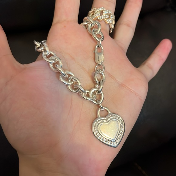 Judith Ripka 925 sterling sliver cable heart charm bracelet - Picture 2 of 4